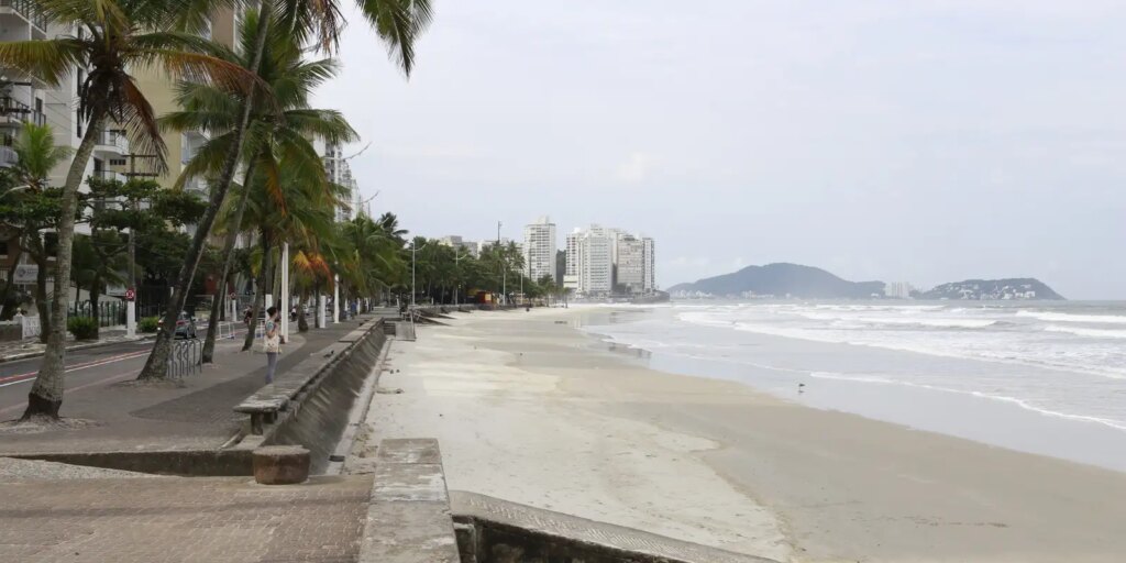 Bombeiros salvam 348 vítimas durante carnaval no litoral paulista