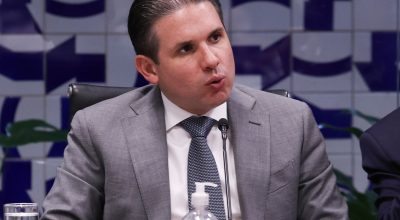 Motta convoca reunião de líderes para votar PL do fim da escala 6x1