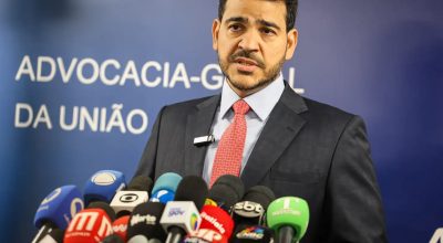 Lula deve enviar nesta terça ao Senado indicação de Messias ao STF