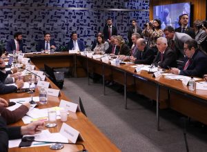Câmara: governo retira urgência do fim da escala 6x1 e destrava pauta
