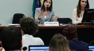 Proposta que criminaliza misoginia avança na Câmara dos Deputados