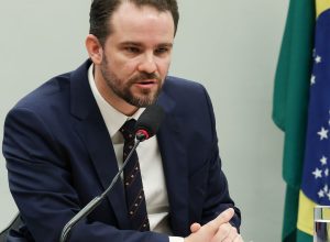 Durigan critica PEC que dá autonomia ao BC por criar “novo Poder"