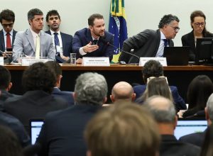 Durigan diz ser contra qualquer compensação ao fim da escala 6x1