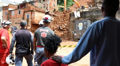 Voluntários cruzam estados para ajudar vítimas das chuvas em MG
