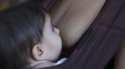 Amamentação reduz risco de doença cardíaca na mãe