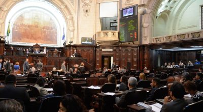 TRE-RJ marca para terça recontagem de votos após cassação de Bacellar
