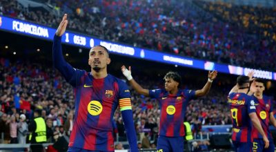 Raphinha marca dois em goleada do Barcelona na Liga dos Campeões