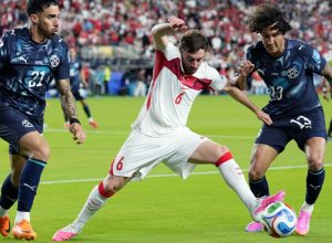 Paraguai vence por 1 a 0 e elimina Turquia no grupo D da Copa