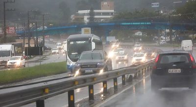 SC tem alerta vermelho para alagamentos e deslizamentos na capital