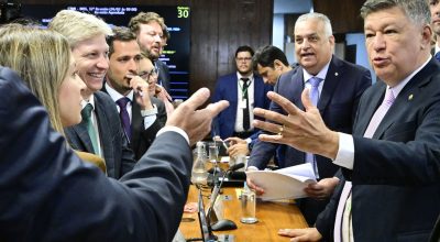 CPMI do INSS aprova quebra de sigilo de Lulinha e convoca André Moura