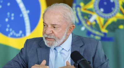 Lula afirma que mundo não dá direito a Trump ameaçar um país