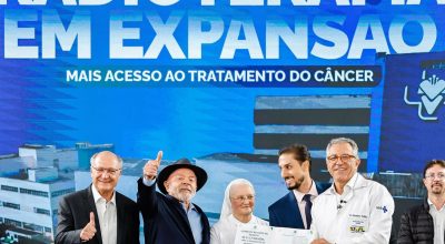 Lula entrega aparelhos de radioterapia em São Paulo