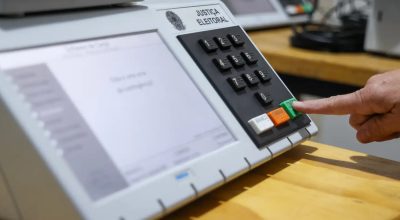 Justiça Eleitoral garante transporte e urnas adaptadas para PCD