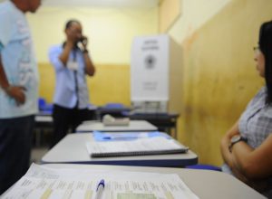 Mesários têm papel fundamental na garantia do processo eleitoral