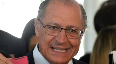 É factoide do clã Bolsonaro para desviar do caso Master, diz Alckmin