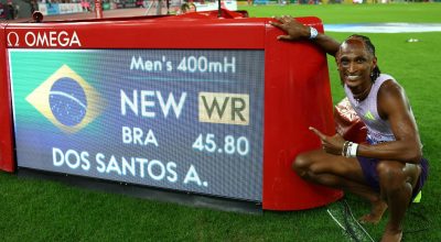 Alison dos Santos quebra recorde mundial dos 400m com barreiras
