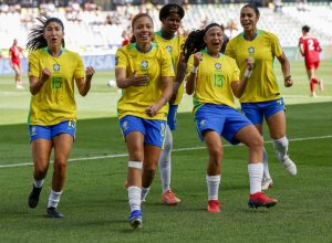 Seleção feminina derrota Canadá e avança às oitavas do Mundial Sub-20