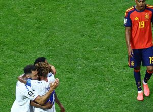Cabo Verde segura Espanha e estreia em Copas com empate histórico