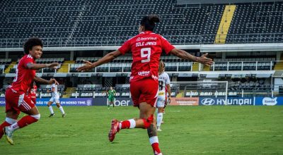 Inter aplica 3 a 0 no Santos fora de casa pelo Brasileirão Feminino