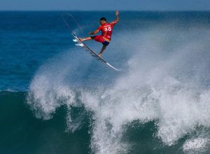 Com 4 surfistas, Brasil segue na briga pela etapa de Saquarema