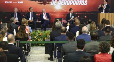 Ministro celebra anúncio de R$ 5,7 bi para ampliar aeroportos no país