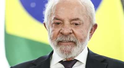 Antes da viagem ao Panamá, Lula conversa com presidente Mulino