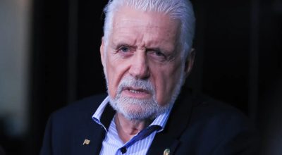 Jaques Wagner anuncia saída da liderança do governo no Senado