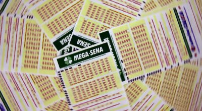 Mega-sena acumula e prêmio principal vai para R$ 130 milhões