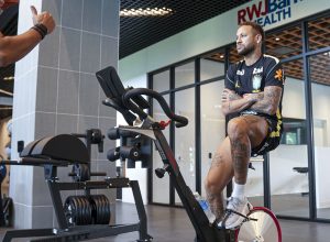 Copa do Mundo: exames de Neymar apontam 'boa evolução' , afirma CBF