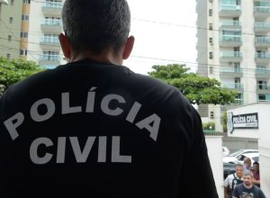 Médico e enfermeira são presos por venda irregular de emagrecedores