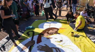 Jovens no DF se unem por tapetes de Corpus Christi e “jejum” de telas
