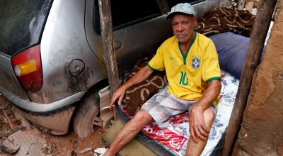 Morador de Juiz de Fora vive entre escombros de casa atingida por lama