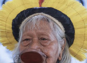 Cacique Raoni apresenta melhora, mas continua internado na UTI