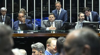 Dosimetria: Alcolumbre promulga lei que beneficia condenados pelo 8/1