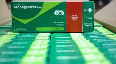 SUS qualifica profissionais para ampliar oferta de implantes hormonais
