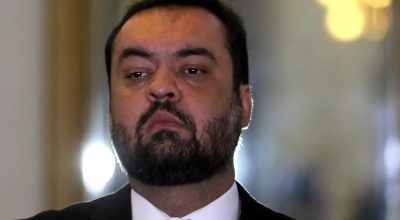 Castro desiste de candidatura ao Senado após ser alvo de ações da PF