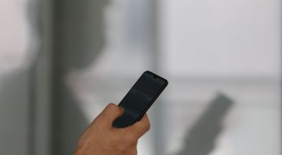 Mais de 830 mil celulares foram subtraídos em 2025, aponta relatório